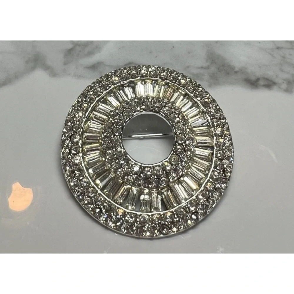 1930's Art Deco Crystal Target‎ Brooch Pin Missing One Stone